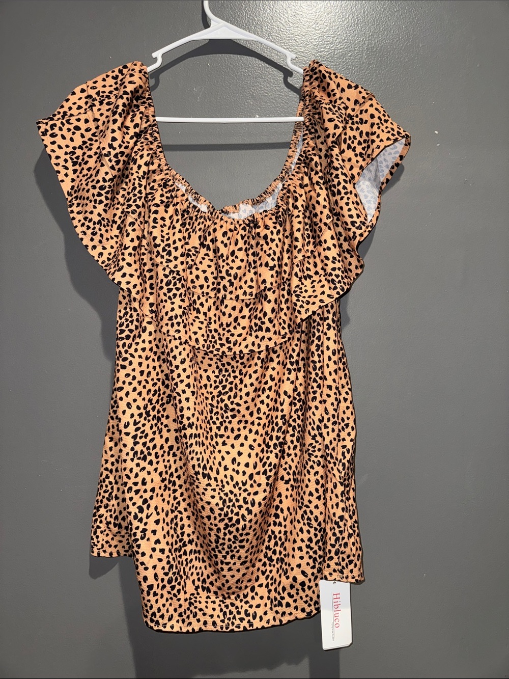 Ruffled Scoop Neck Blouse in Tan Leopard Print
